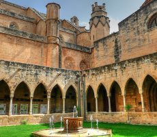 Tortosa a peu